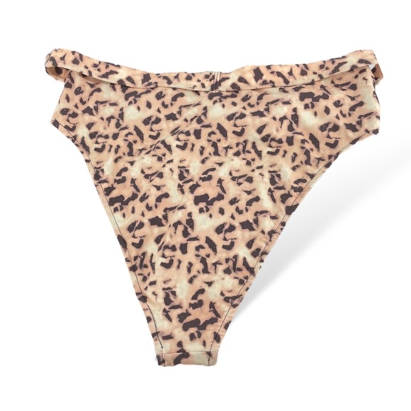 WeWoreWhat Emily Belted High-Waist Bikini Swim Bottom in Tortoise Shell - Picture 5 of 9